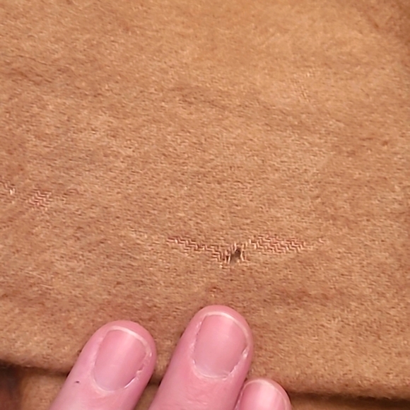 Edward Chapman Cashmere Wool Tan Scarf - Picture 5 of 5